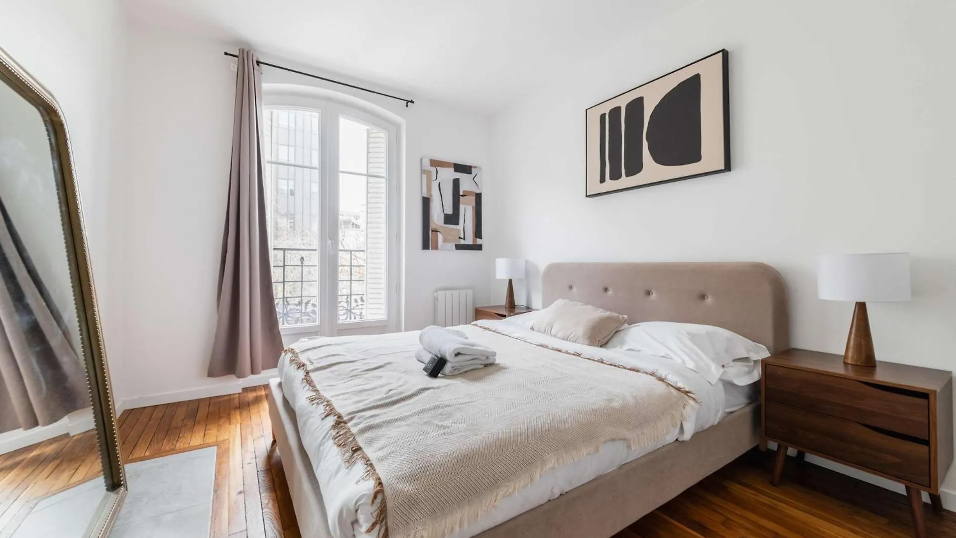 파리 Cosy 2 Pieces Au Coeur Du 19E - 4P 아파트